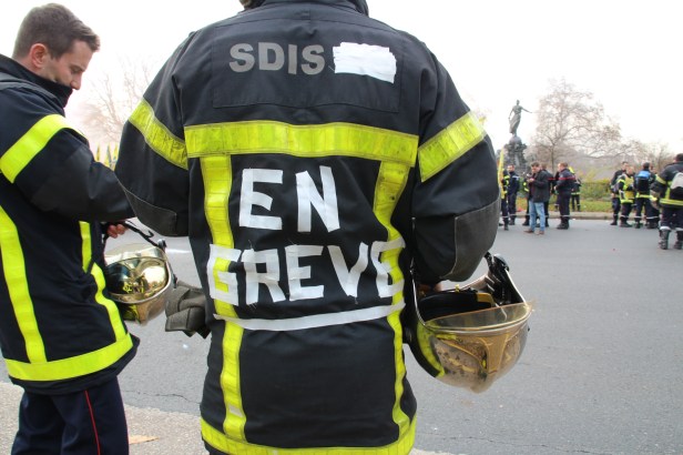 manifestation-pompiers-paris-11
