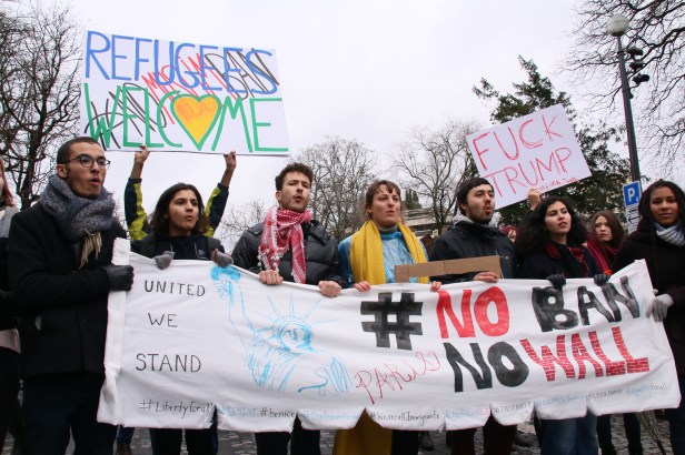 manif-contre-decret-anti-immigration-10