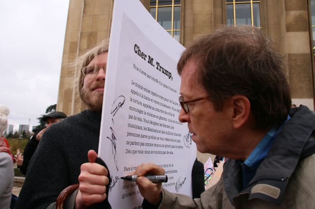 manif-contre-decret-anti-immigration-7